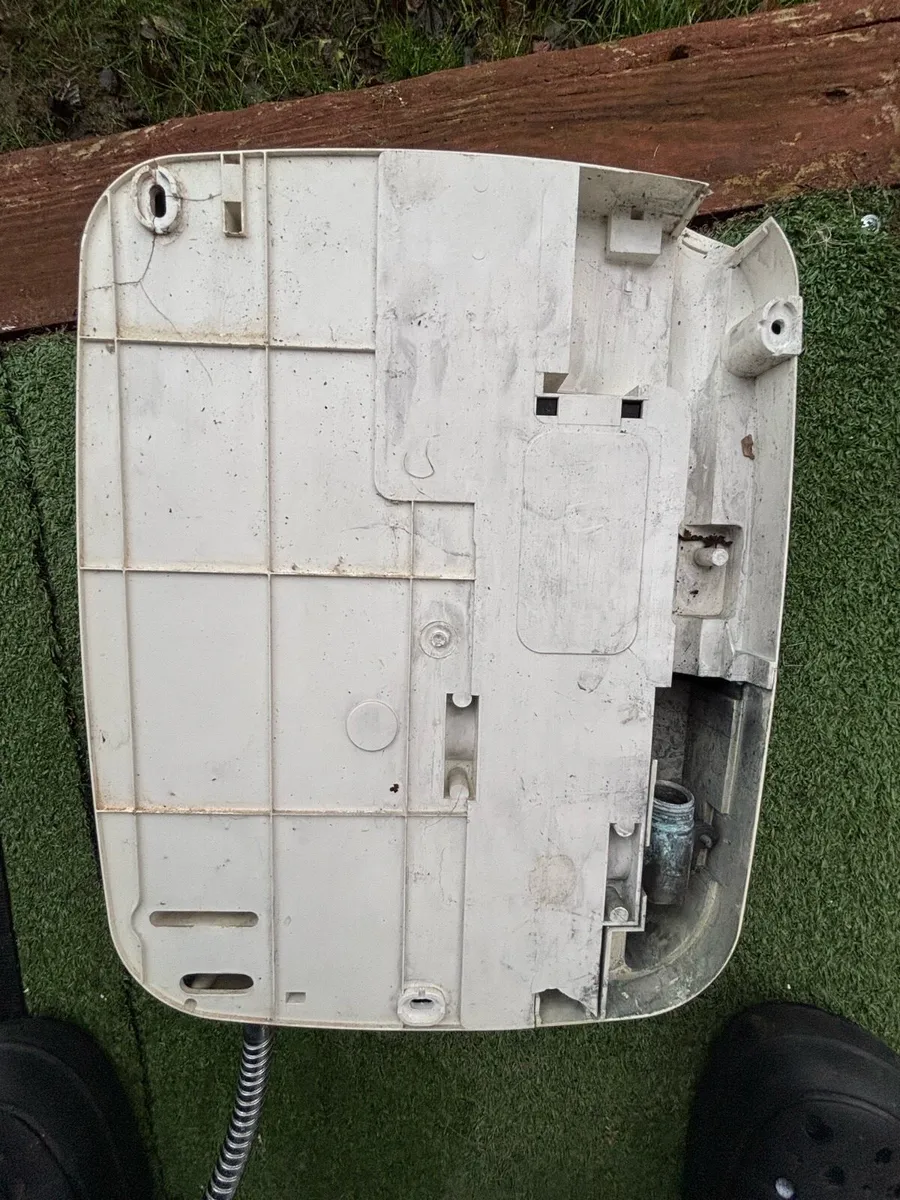 Electric shower - Image 3