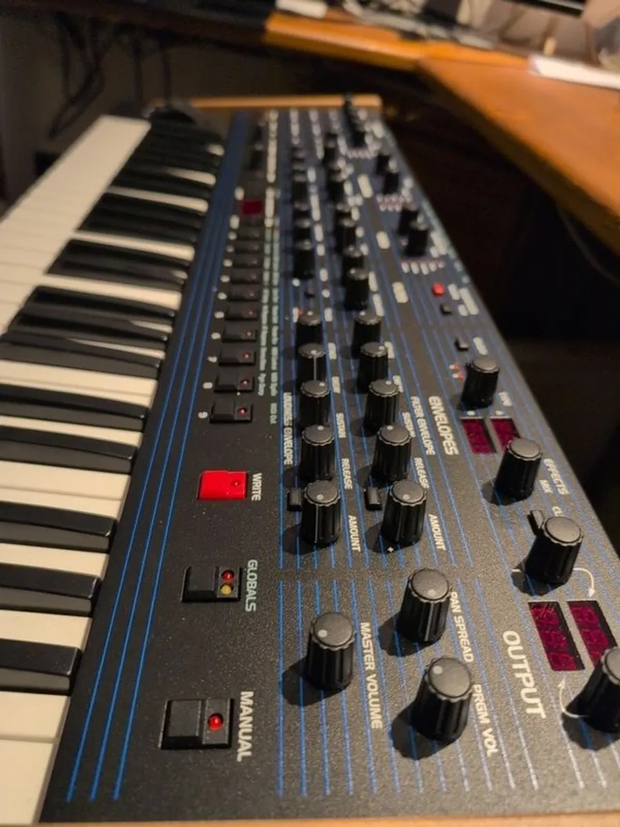 sequential OB-6 synthesizer - Image 4