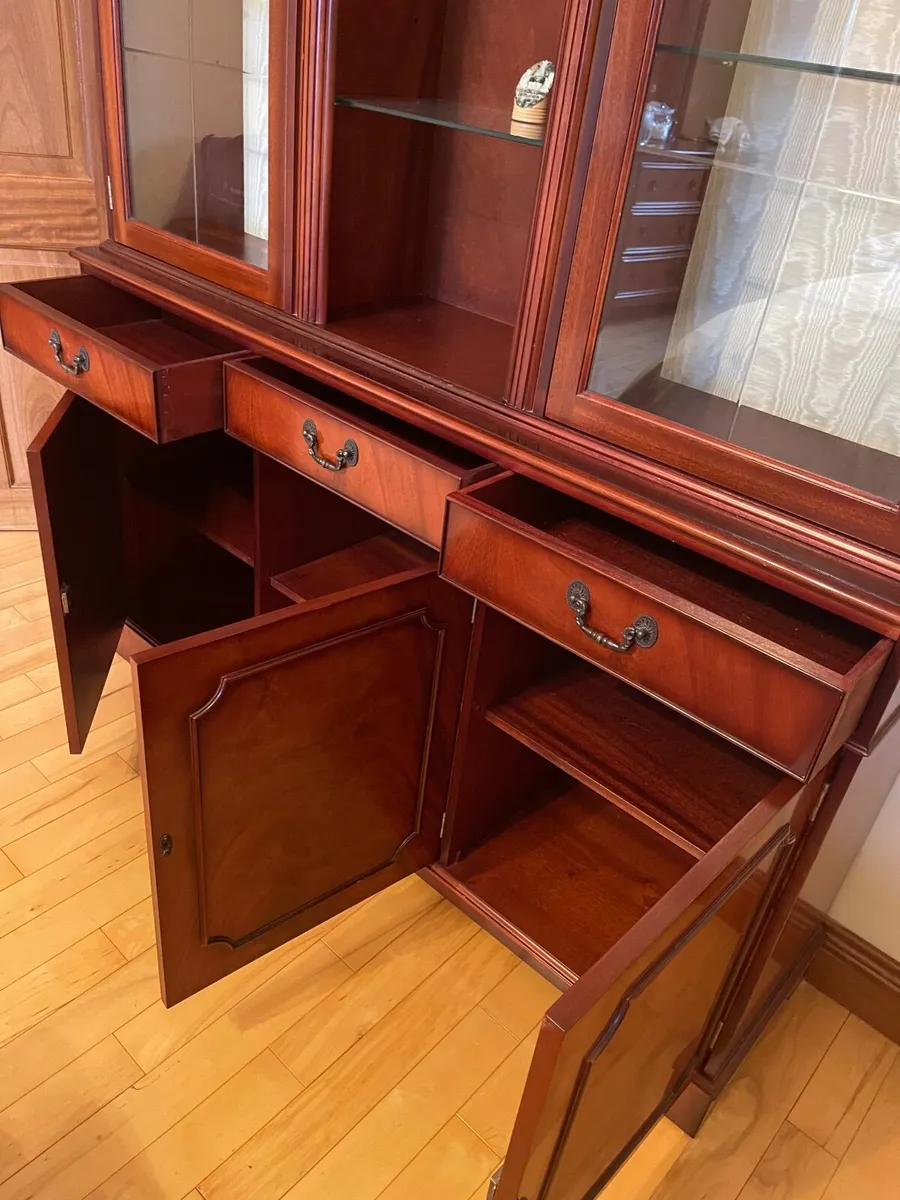 Mahogany bookcase / cabinet - Image 3