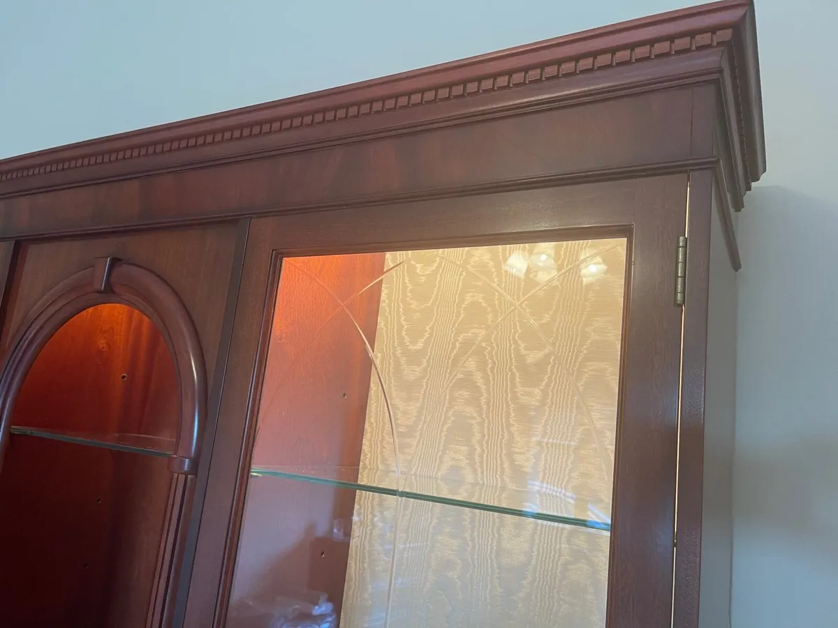 Mahogany bookcase / cabinet - Image 4