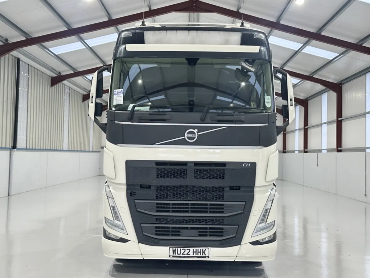 2022 VOLVO FH 460 XL GLOBETROTTER - Image 2