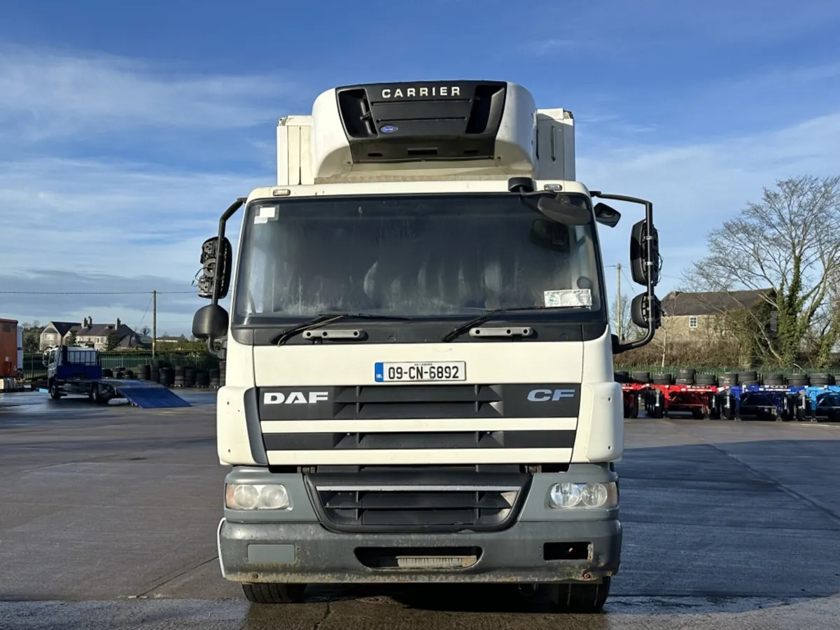 2009 DAF CF75 310 FRIDGE TRUCK - Image 2