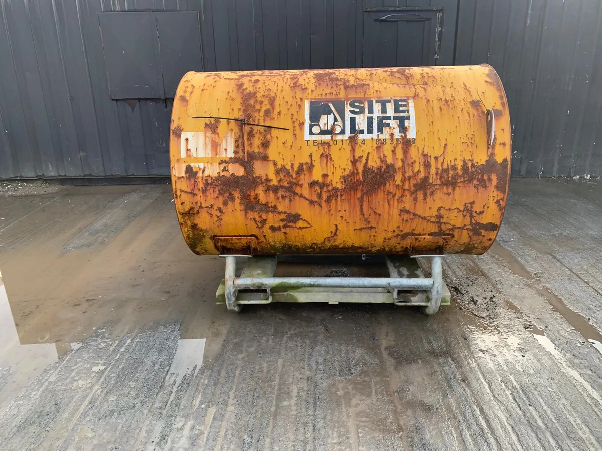 2000L Western Fuel Bowser - Image 3