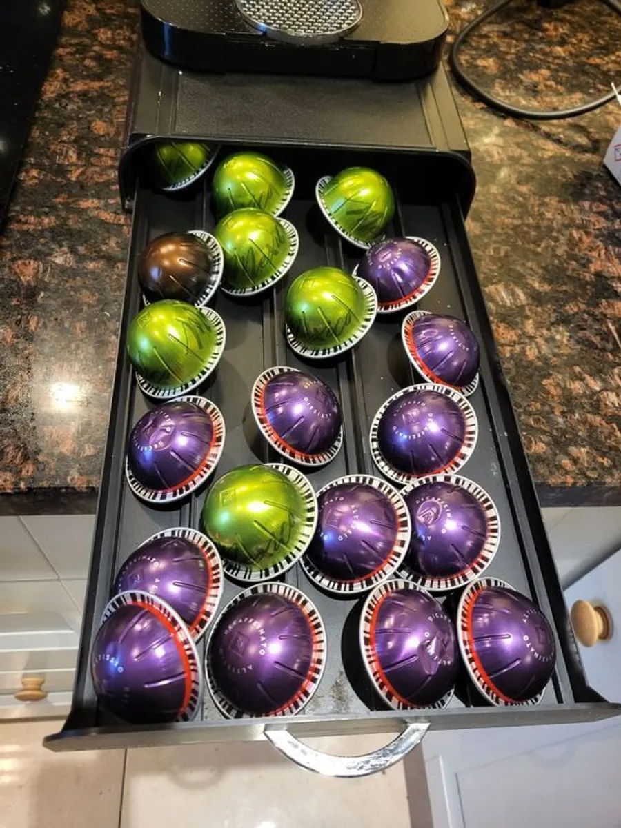 Nespresso Vertuo Coffee Machine. - Image 3