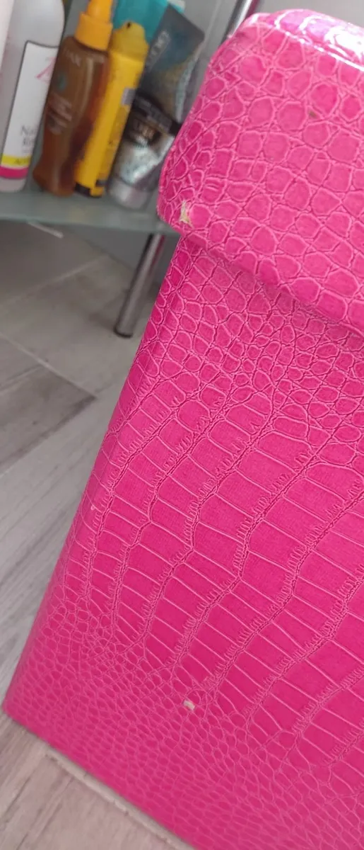 Pink snake look ottoman please read description - Image 3