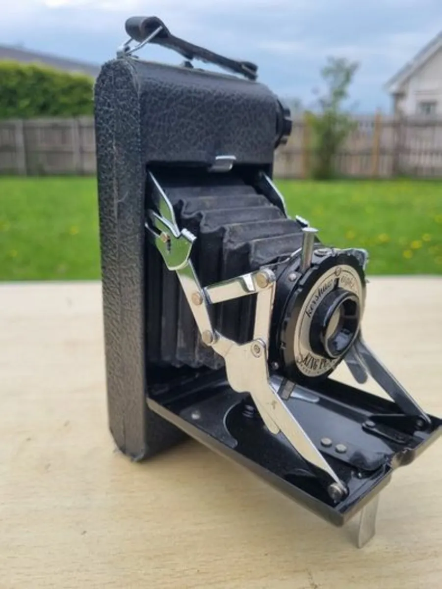 Vintage Kershaw eight-20 King Penguin folding came - Image 3