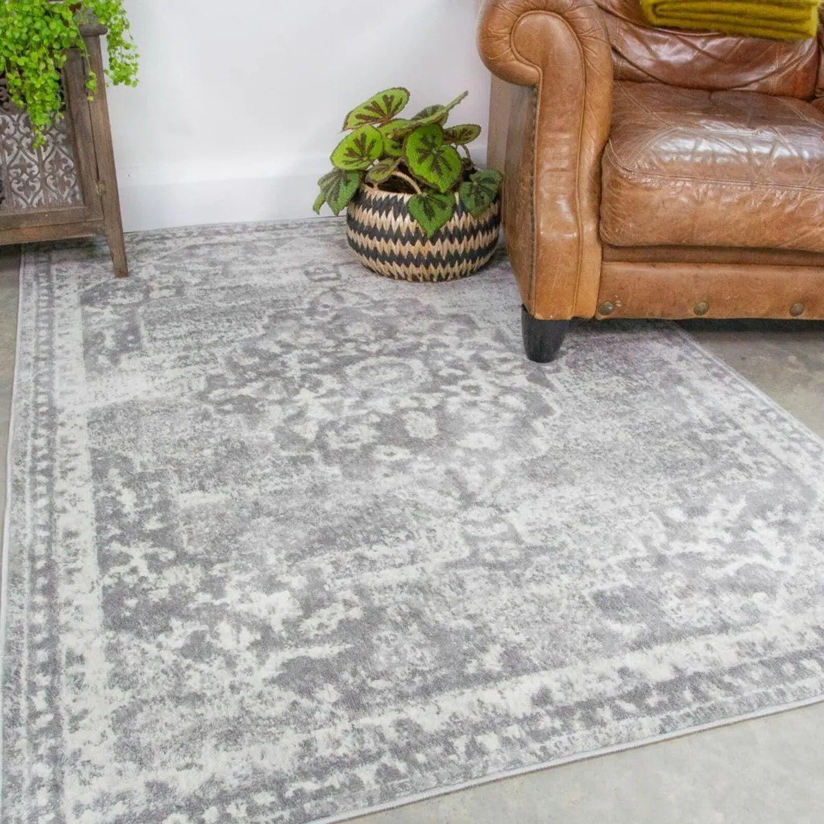Grey Traditional Moroccan Rug Distressed Vintage - Image 1