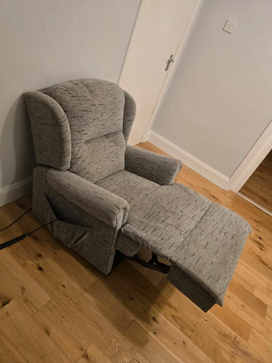 Electric Rise Recliner Chair – Sherborne Malvern - Image 3