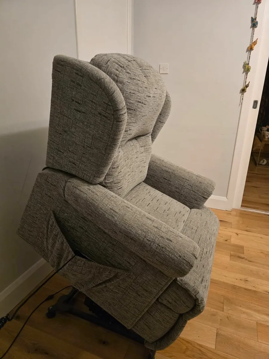Electric Rise Recliner Chair – Sherborne Malvern - Image 4