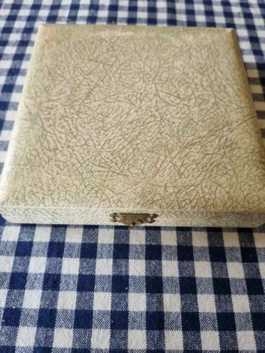 Vintage silver plated cake forks - Image 4