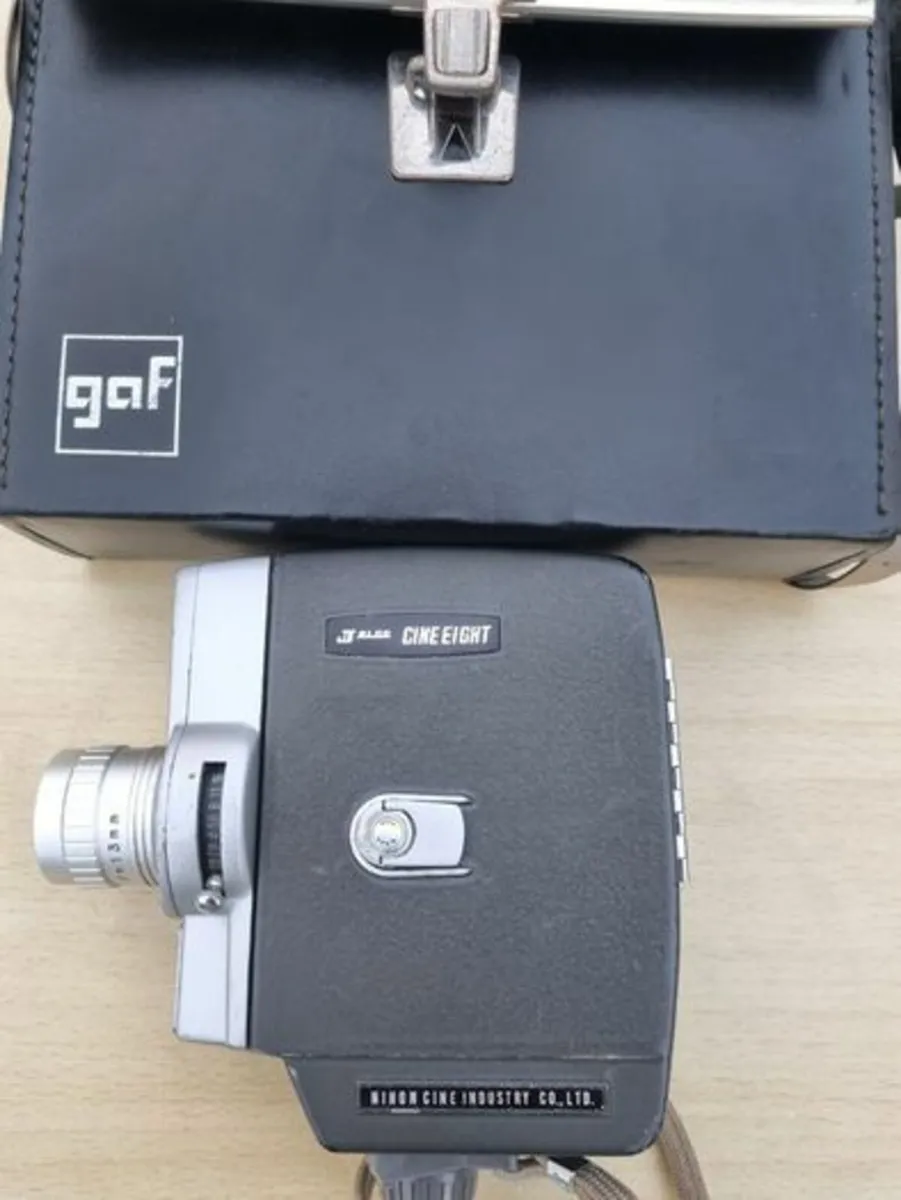 Vintage movie camera - Jelco Automatic 8 - Image 1