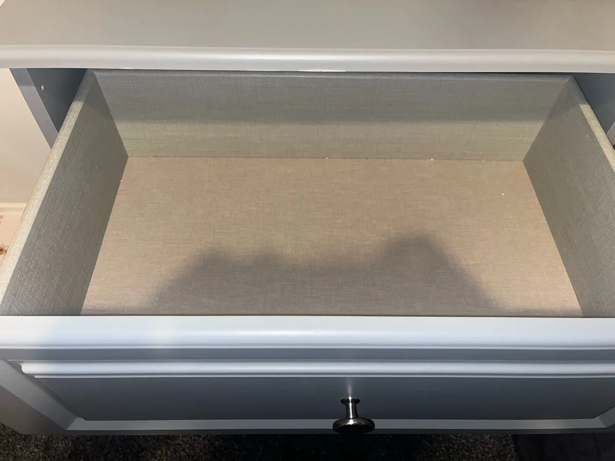 chest of drawers - Image 3