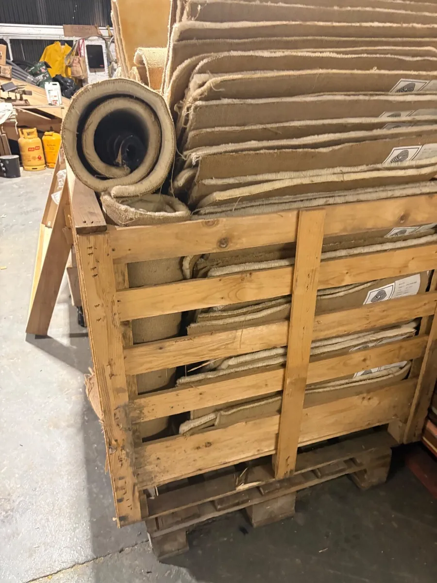 Pallet of wool pieces / insulation - Image 1