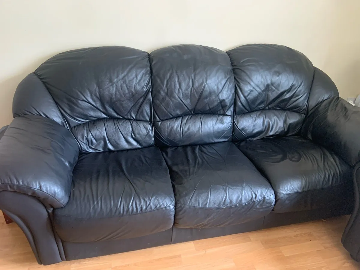 3+1+1 Suite of furniture - Image 1