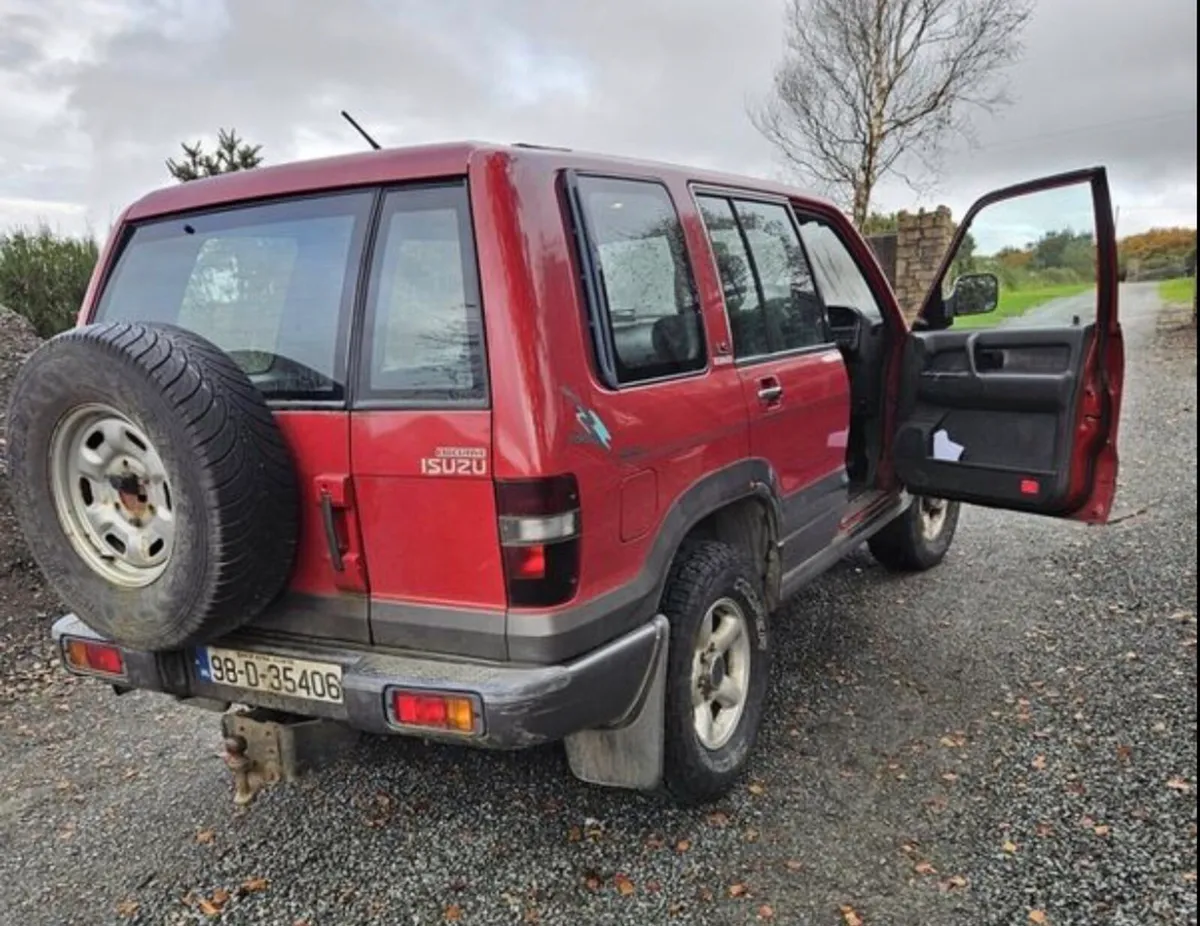 Isuzu trooper - Image 3