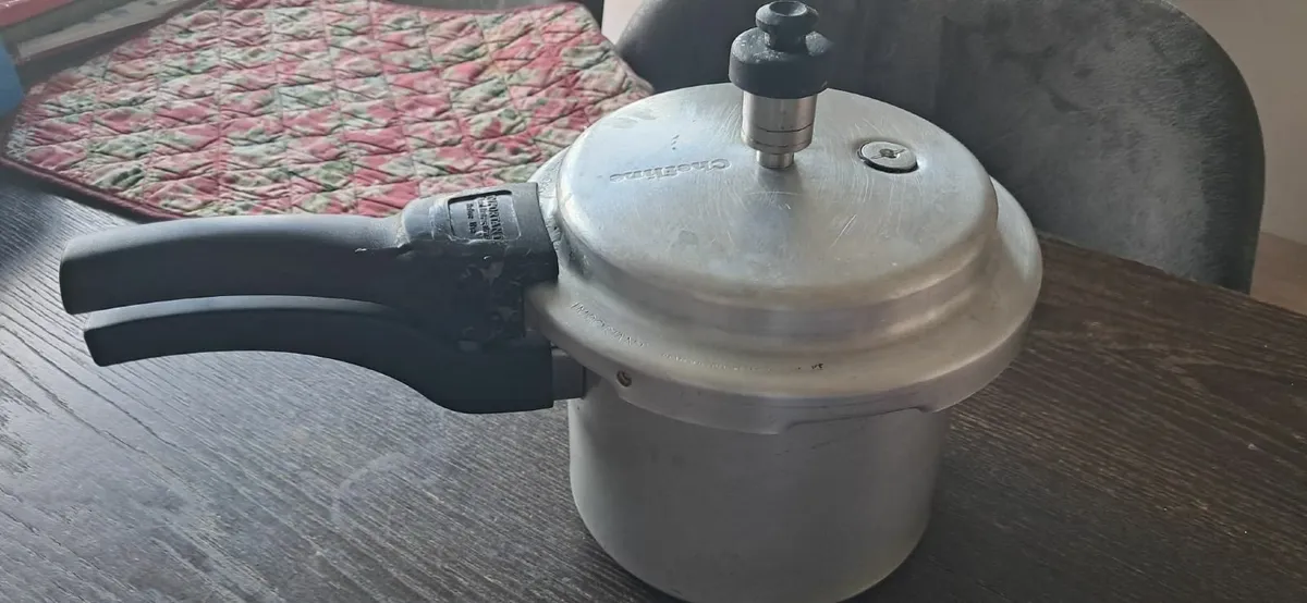 Pressure Cooker 1 litre - Image 1