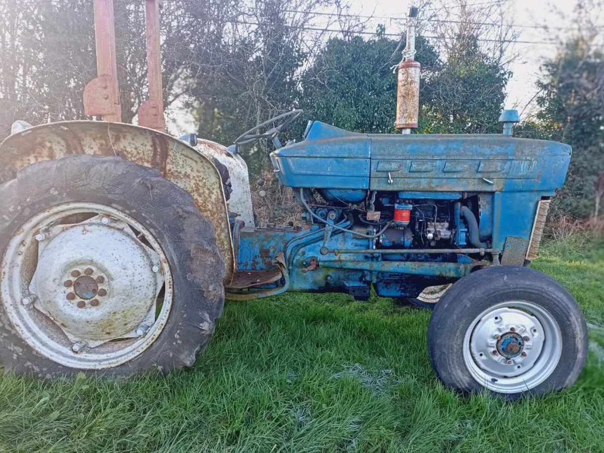 Ford tractor - Image 1