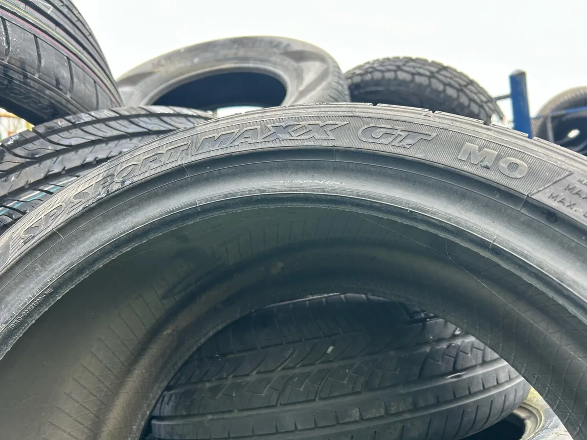 295/30R20 Dunlop SP Sport Maxx X2 - Image 3
