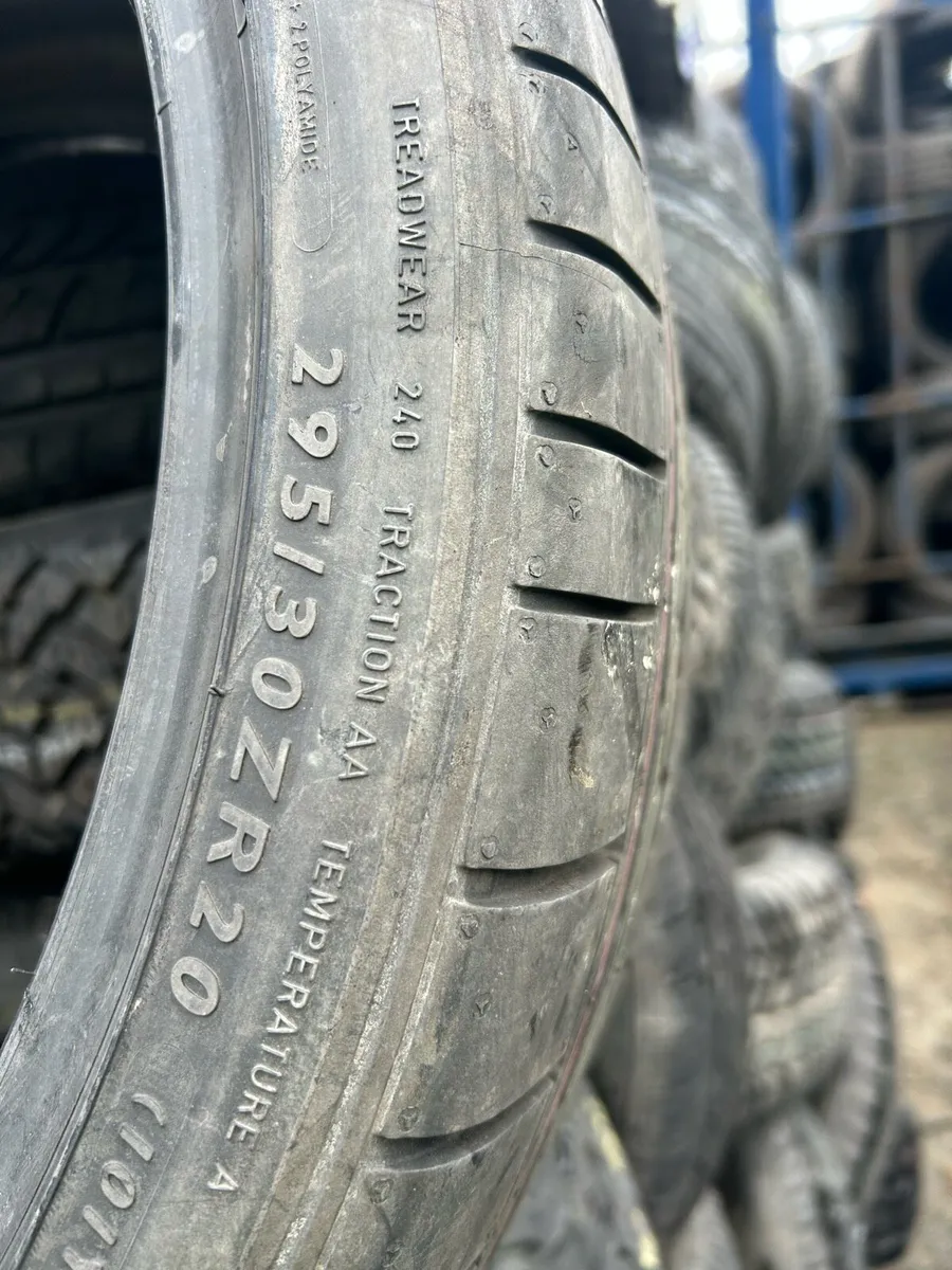 295/30R20 Dunlop SP Sport Maxx X2 - Image 2