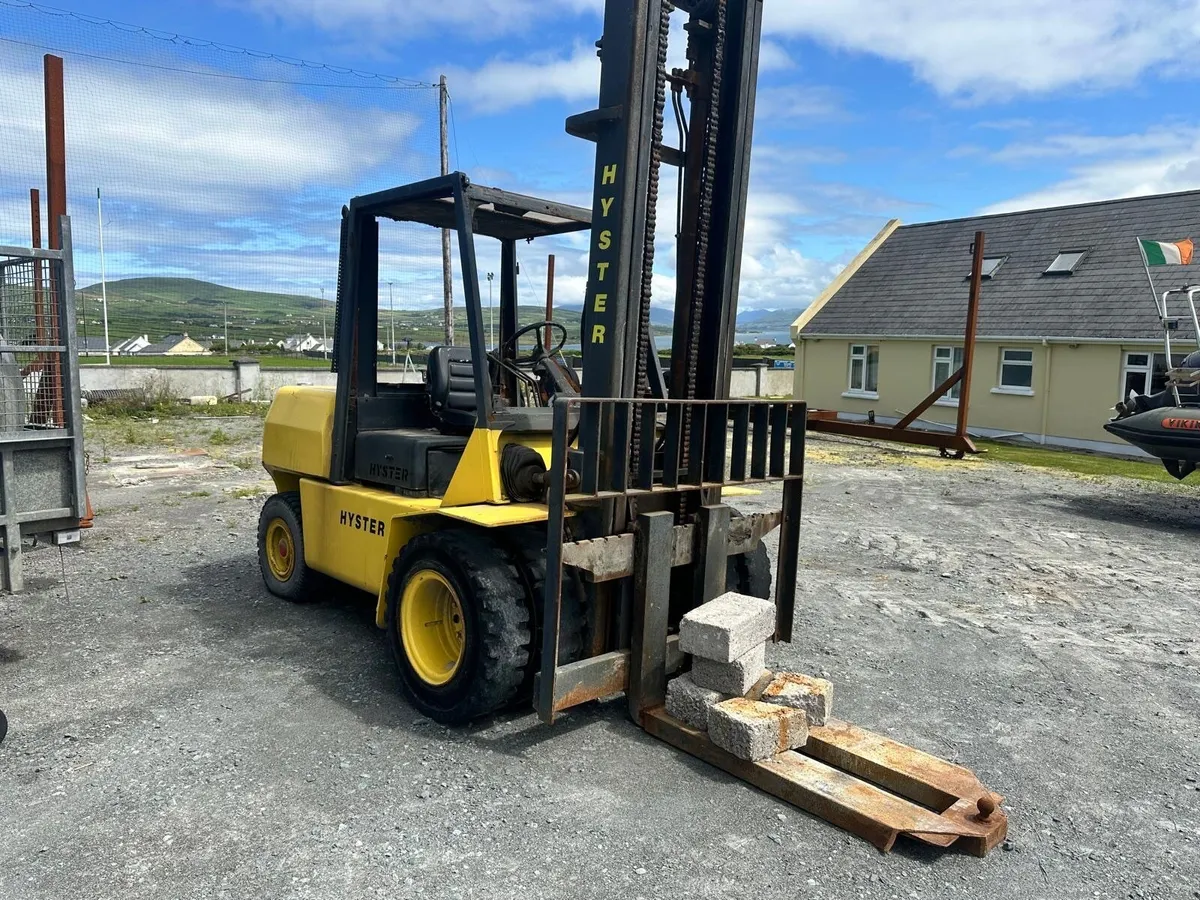 Forklift - Image 2