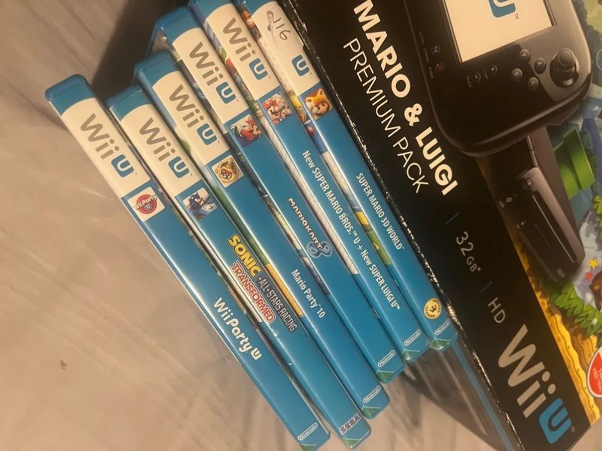 WiiU Boxed + Games Bundle - Image 2
