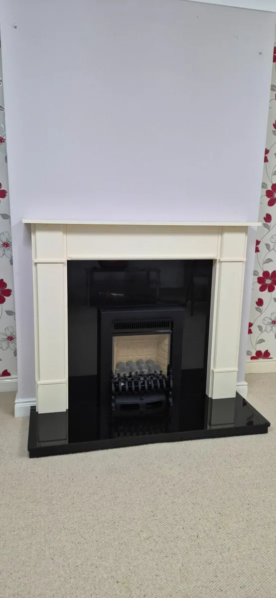 Fire place - Image 1