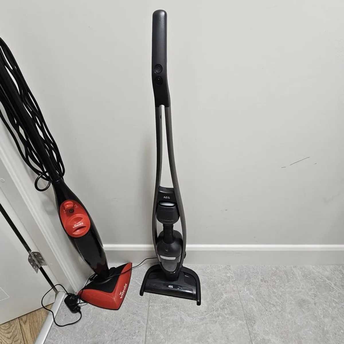 Cordless Vacuum & Steam Mop - Image 1