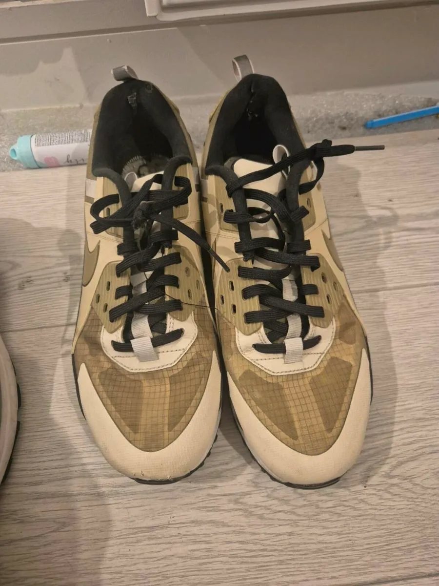 Mens trainers - Image 1