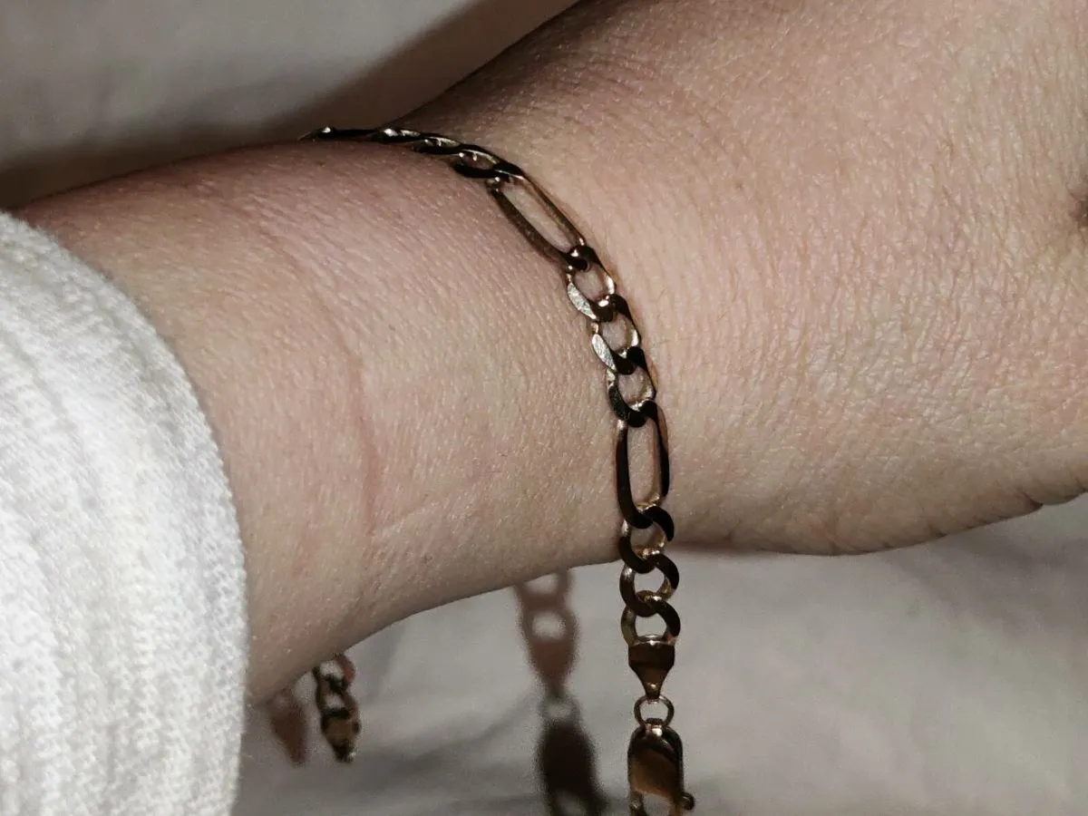 SOLID FIGARO, 9CT Gold 6.59 Gram New 8"Bracelet ! - Image 3