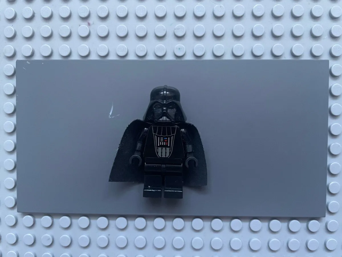 lego star wars sw0004 Darth Vader minifigure - Image 1