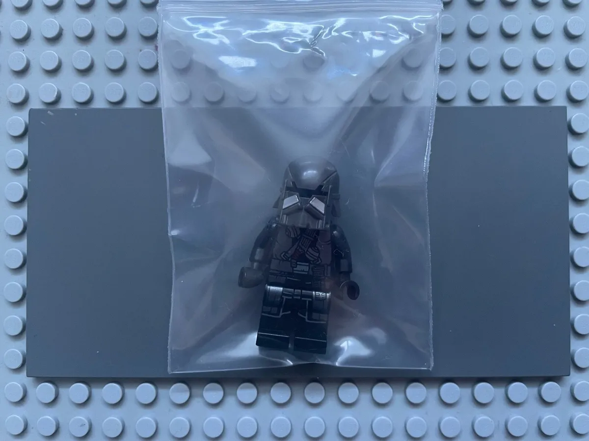 lego Star Wars sw1064 Knight of Ren minifigure - Image 3