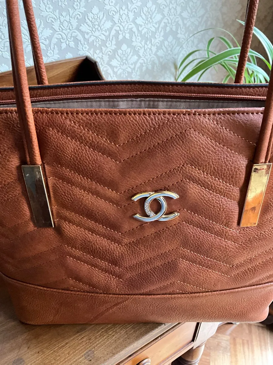 Lady’s Brown Handbag - Image 3