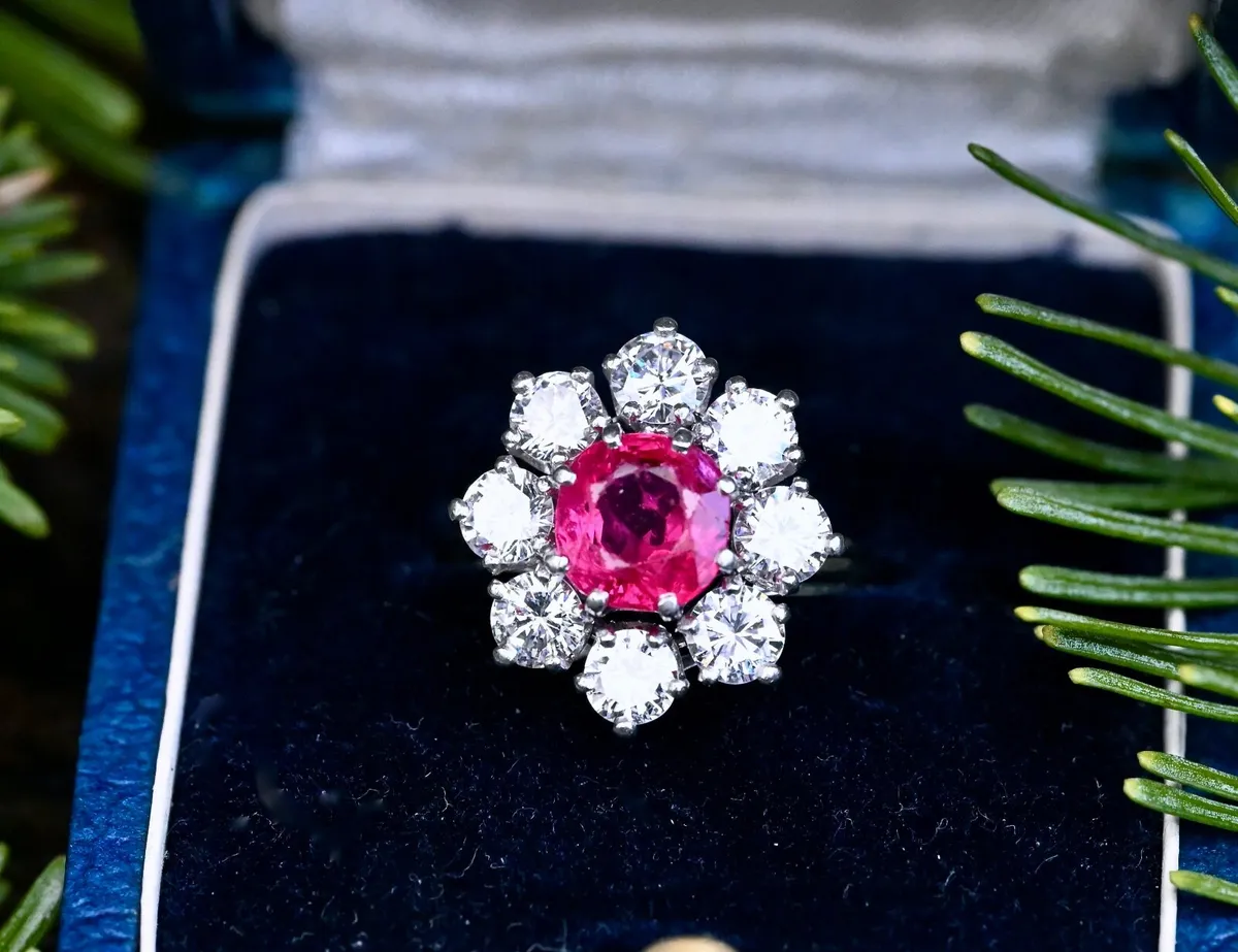 Antique 1920s Ruby & Diamond Cluster Ring - Image 4