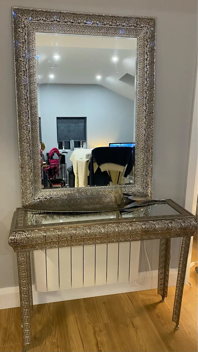 Hall table and mirror set - Image 2