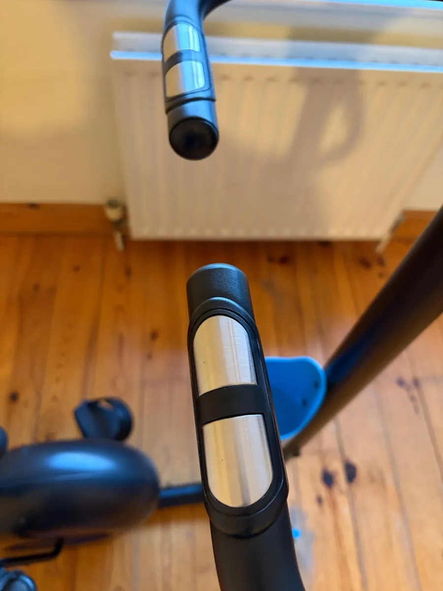 Exercise bike - Image 2