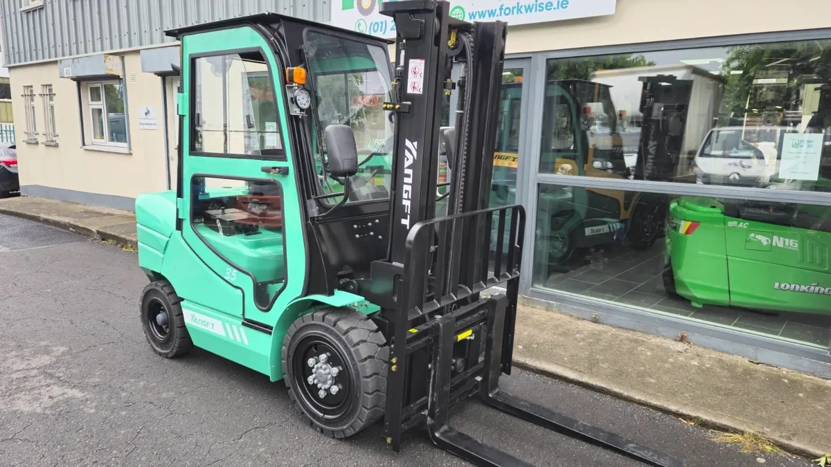 3.5 Ton High Spec Forklift with Mitsubishi Engine - Image 1