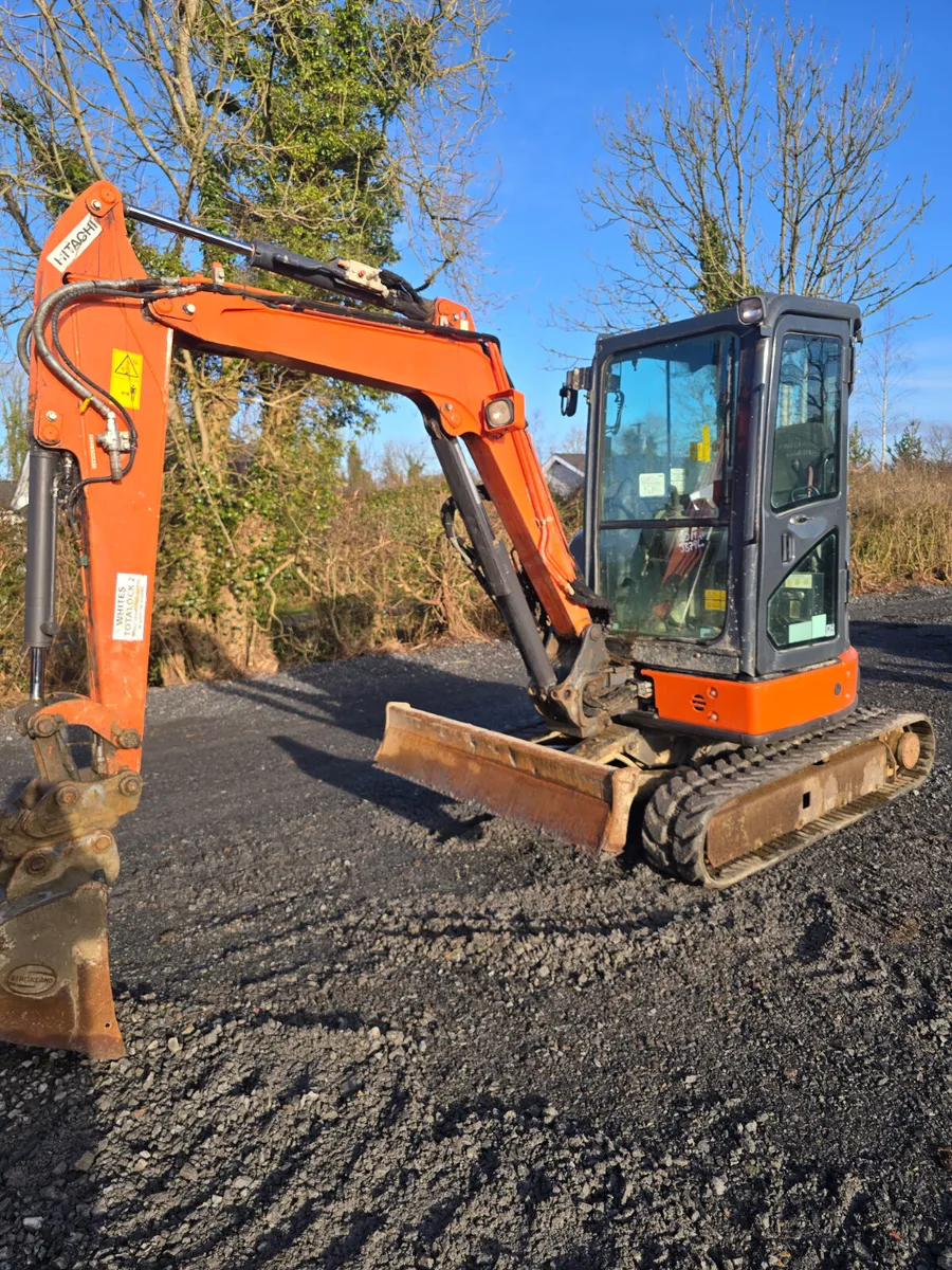 Hitachi ZX 33 - Image 4