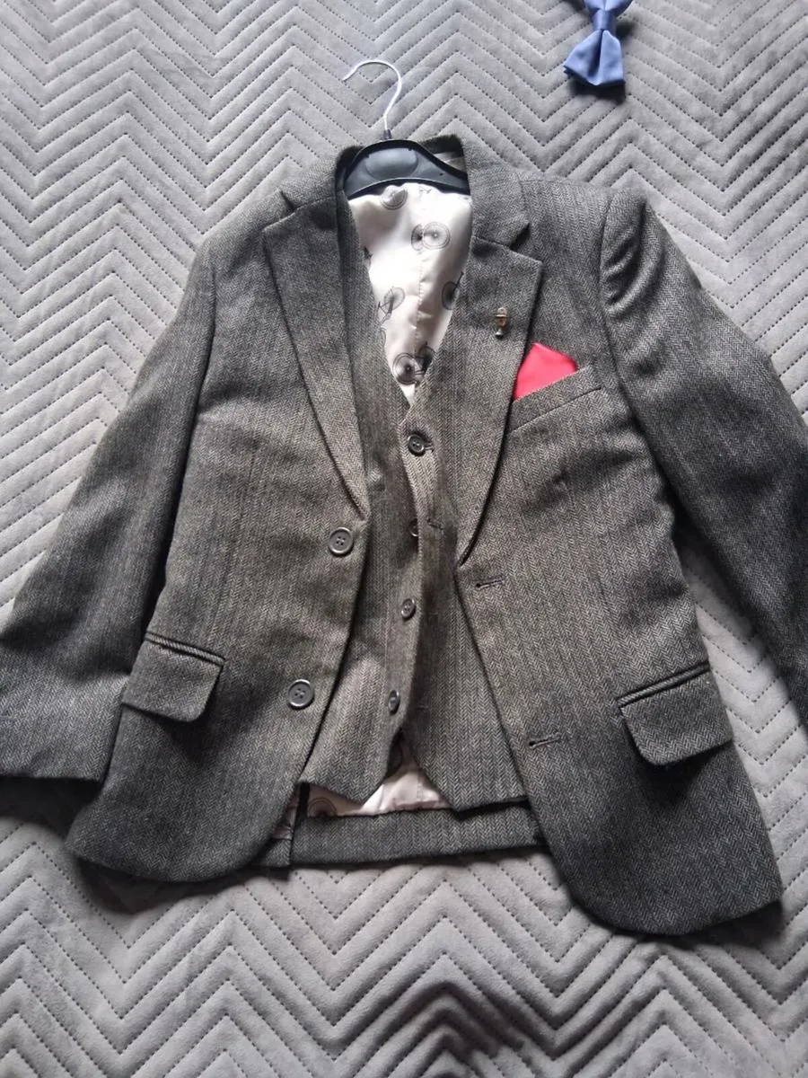 Communion suits - Image 1