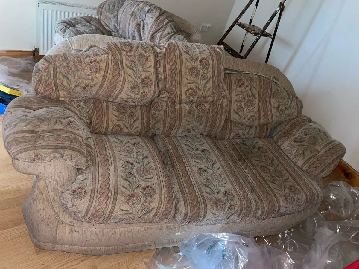 3 piece couch with armchair - Image 1