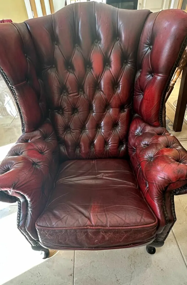 Chesterfield Suite of furniture - Image 1