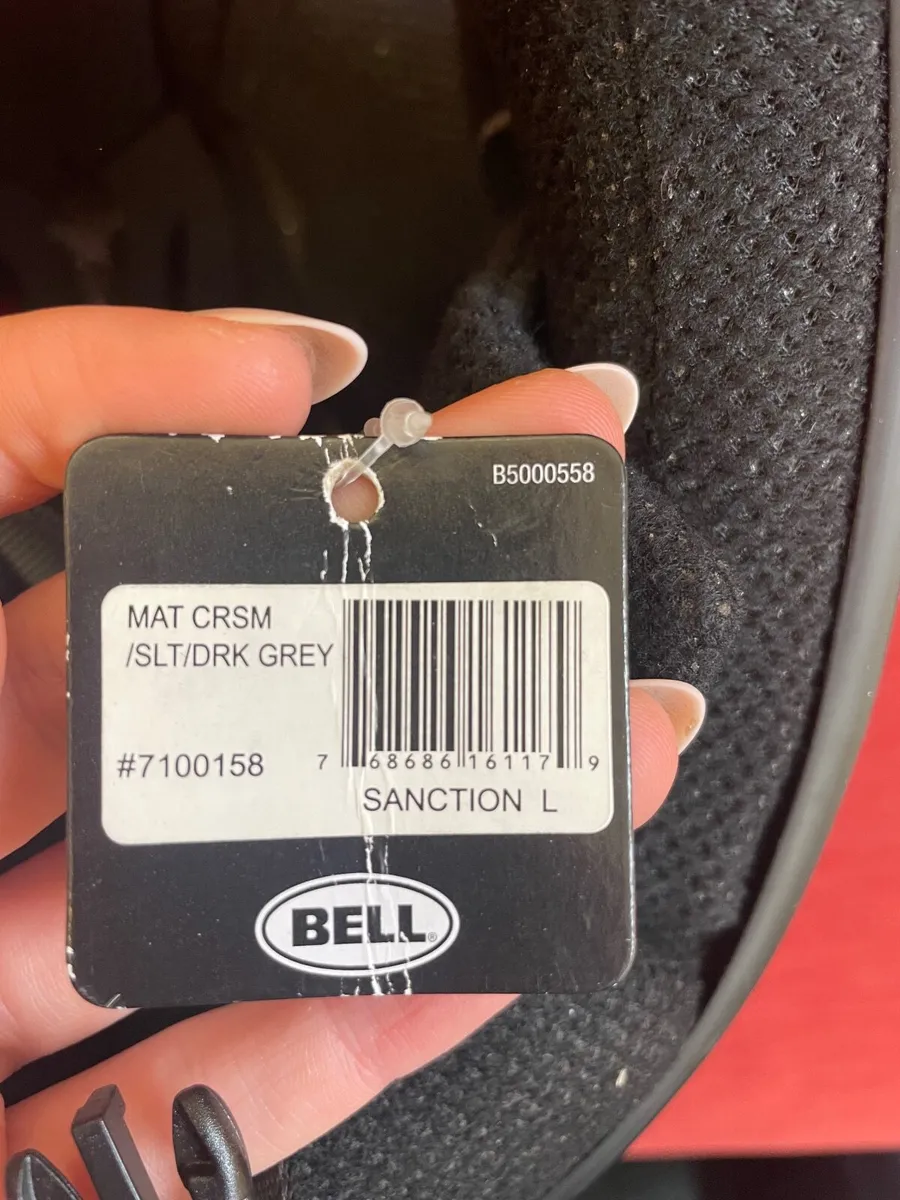 Mountain Bike Helmet - Image 4