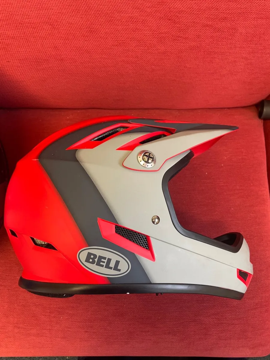 Mountain Bike Helmet - Image 1