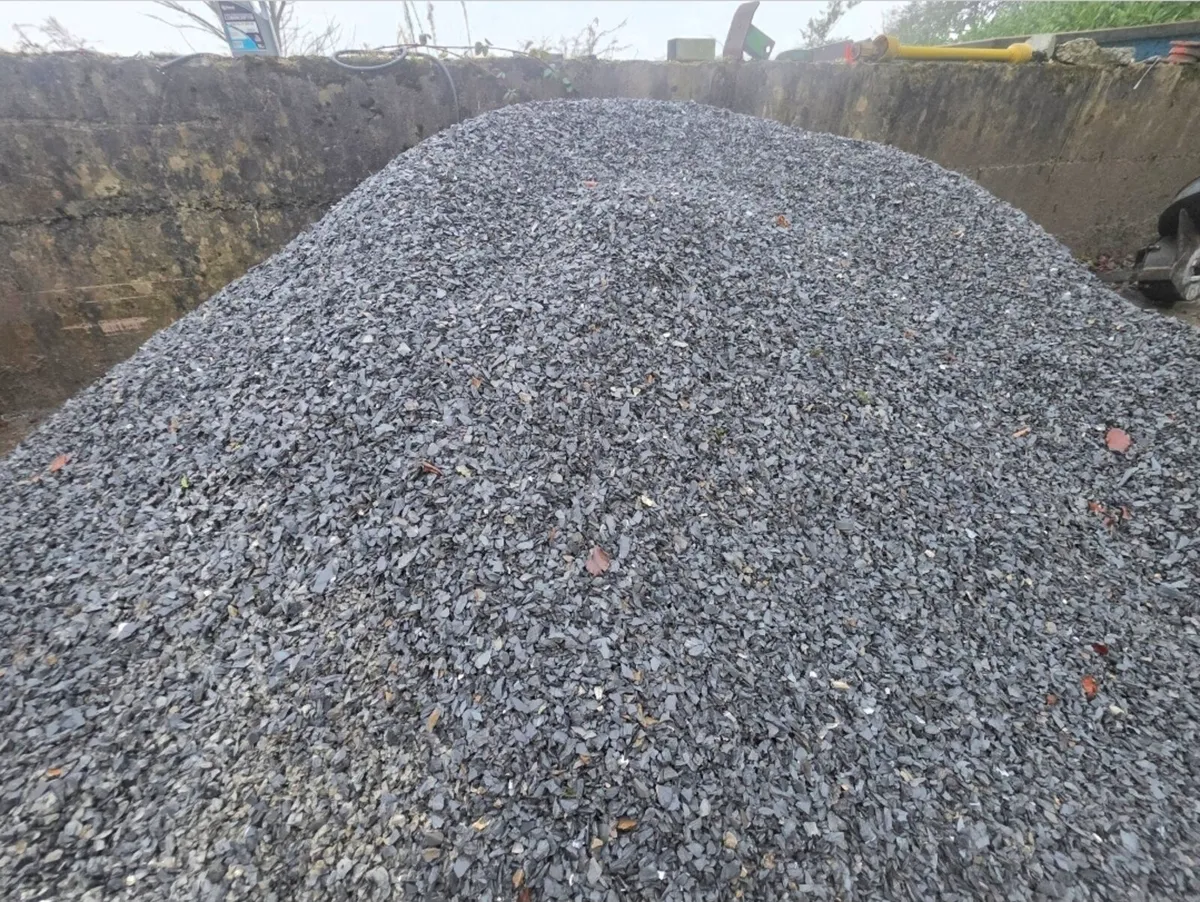 Clean 14mm-20mm blue chips Ton Bags - Image 3