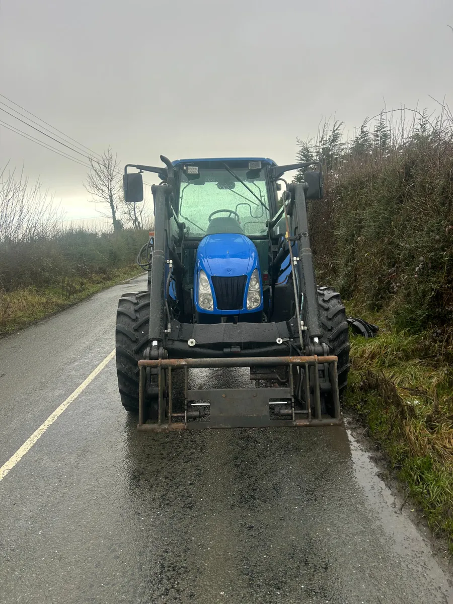 New Holland TL100A - Image 4