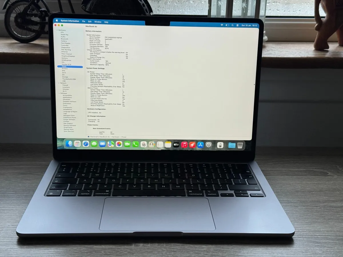 Macbook Air 13.6" (2022) M2 | 8GB | 256GB - Image 1