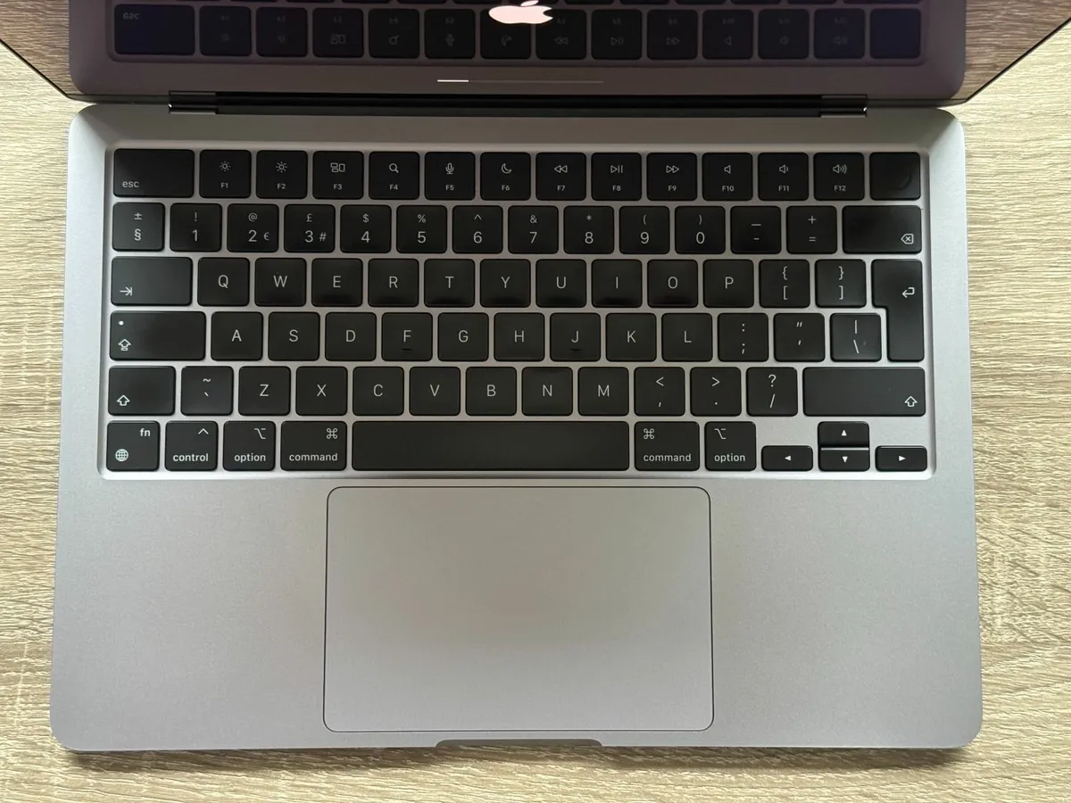 Macbook Air 13.6" (2022) M2 | 8GB | 256GB - Image 4