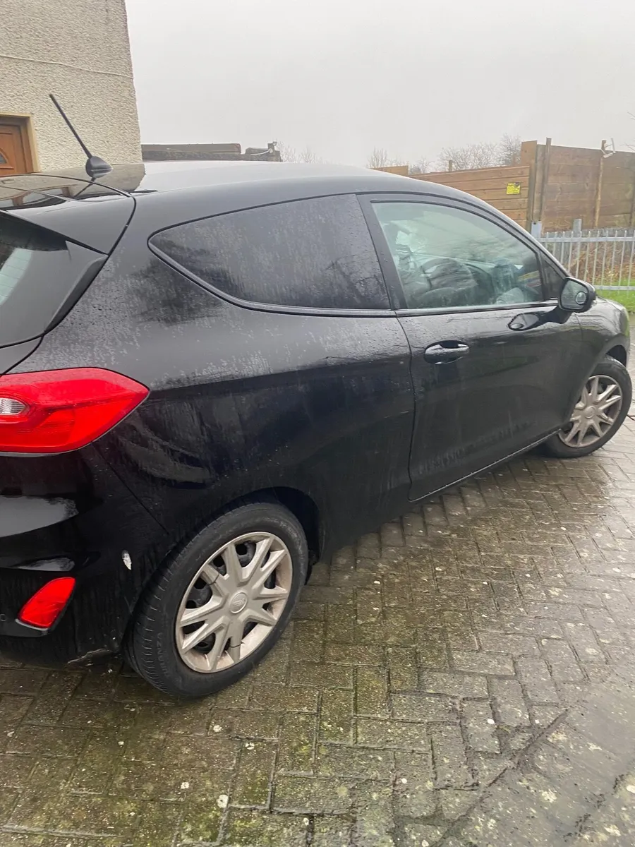 Ford Fiesta 2019 - Image 4