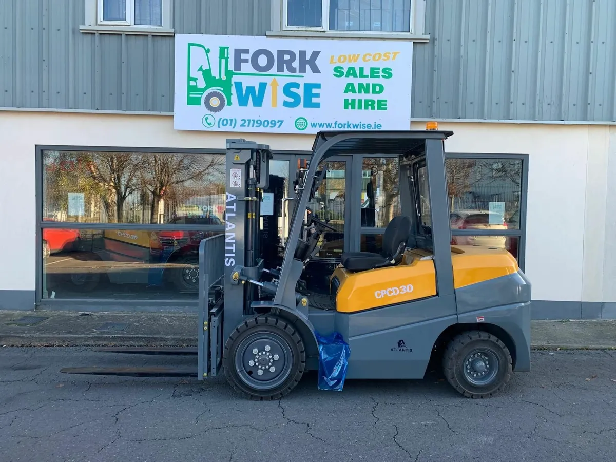 ATLANTIS 3 ton Diesel Forklift - Image 4