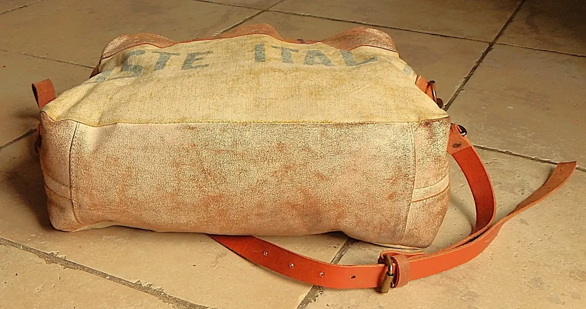 OSTE ITALIA brand Ladies Leather Handbag - Image 4