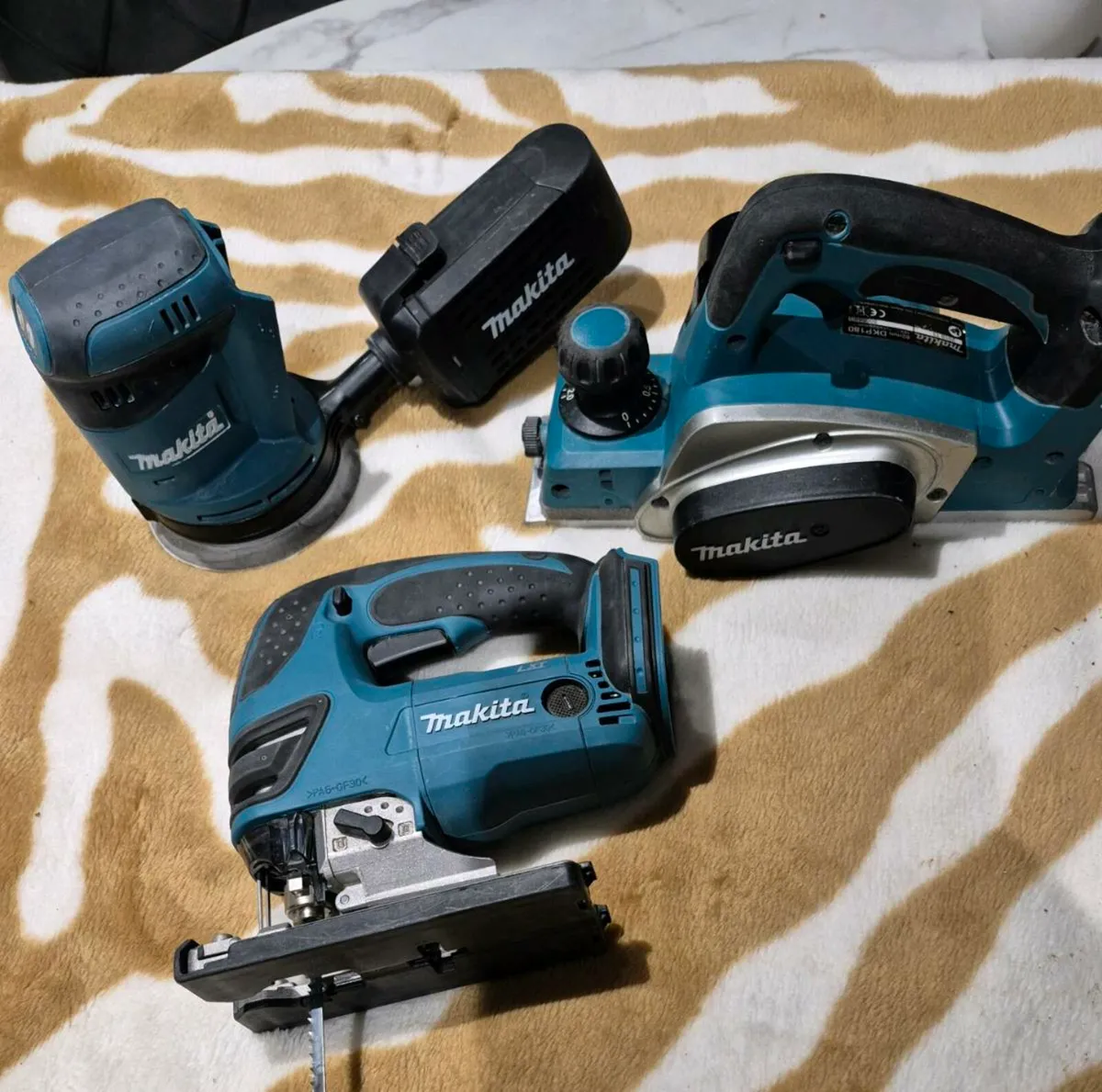 Makita cordless planer jigsaw and sander - Image 1